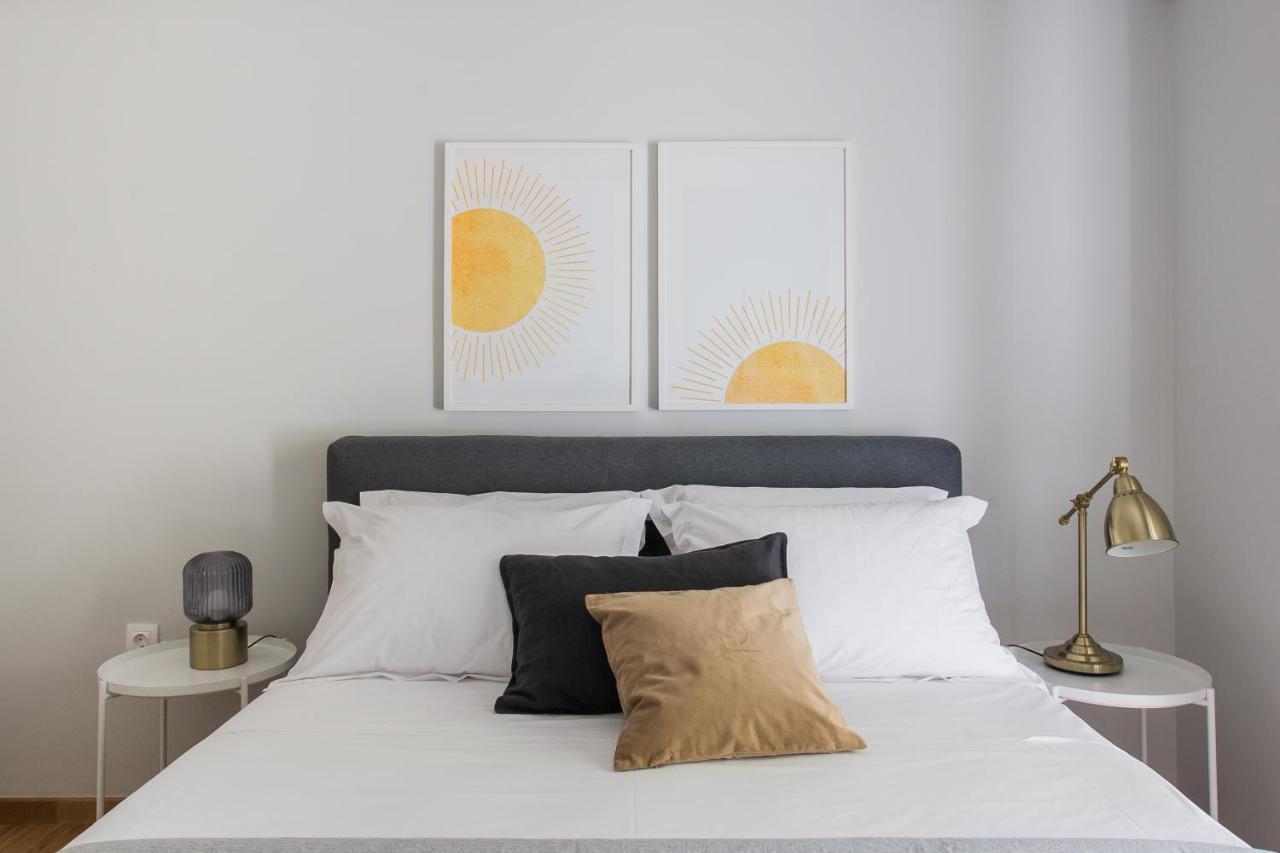 Absolute 2Br Apartment Near Emst Museum By Upstreet アテネ エクステリア 写真